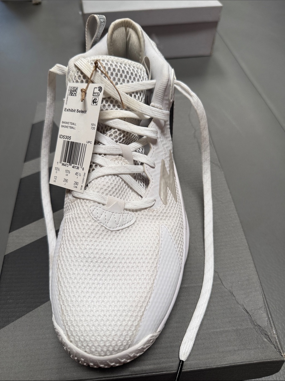 adidas White Low-Top Athletic Basketball Shoe